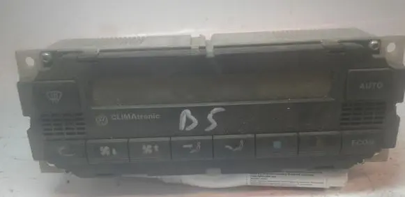 Volkswagen PASSAT B5 Climate control unit 1J1907044 5HB00761700