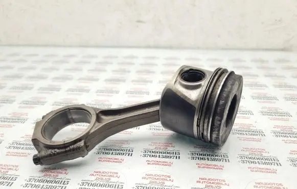 Volkswagen Touran I Piston with connecting rod 038J