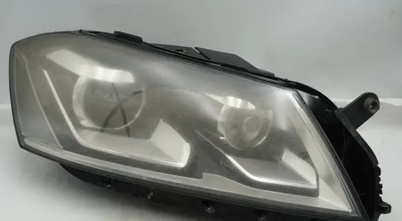 Volkswagen PASSAT B7 Headlight/headlamp 3AB941752 90005333 8K0941597B
