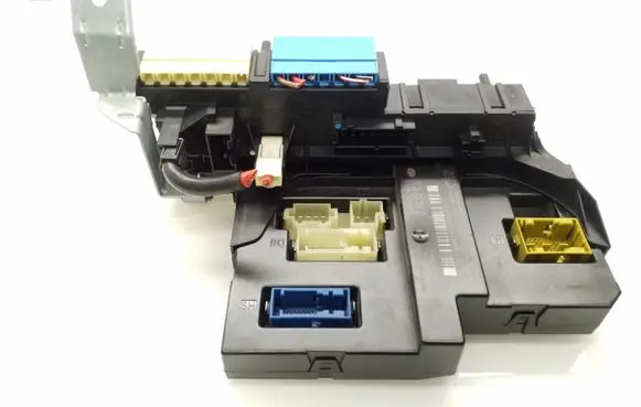 Mercedes-Benz C W204 Comfort/convenience module A2045458801 A2045456832 A2044423600