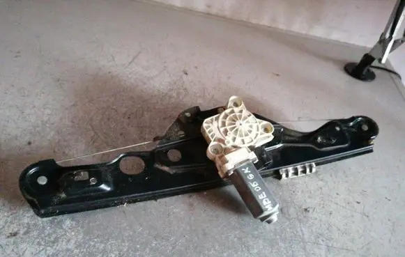 Mercedes-Benz E W211 Rear door window regulator with motor A2118202342