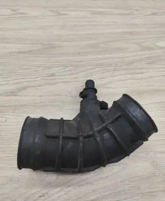 Volvo S80 Turbo air intake inlet pipe/hose 30636854