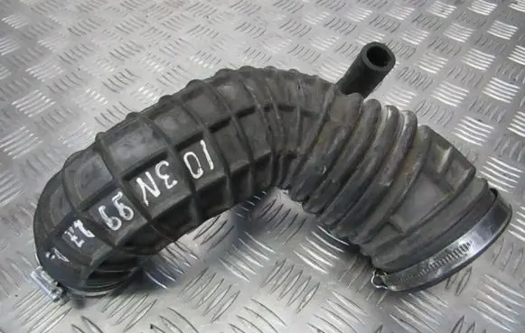 Nissan Terrano Air intake hose/pipe