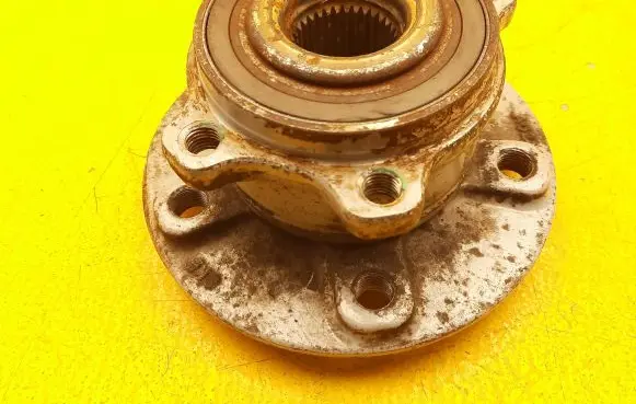 Mercedes-Benz G W463 2nd Gen Front wheel hub A4633340000