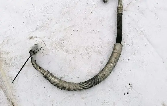 Volkswagen Jetta V Air conditioning (A/C) pipe/hose