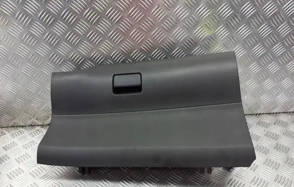 Toyota Auris 150 Glove box 55552-02130