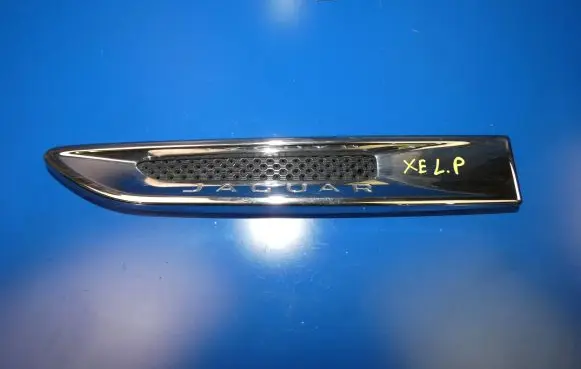Jaguar XE Fender trim (molding) 9A00AR