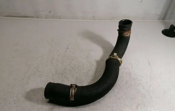 Toyota Avensis T270 Intercooler hose/pipe