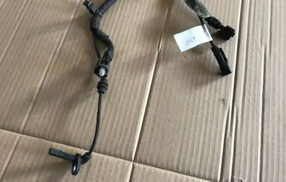 Opel Astra J Rear ABS sensor wiring 13253612