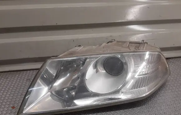 Skoda Octavia Mk2 (1Z) Headlight/headlamp