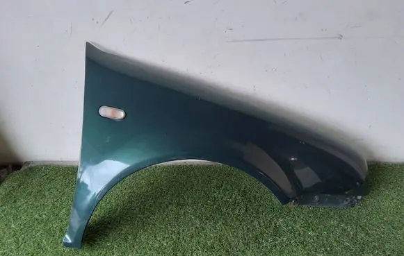 Volkswagen Golf III Fender