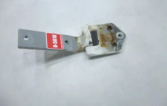 Volkswagen Caddy Rear door lower hinge 2K5827151