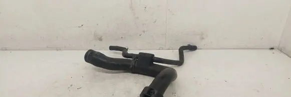 Volkswagen PASSAT B5 Engine coolant pipe/hose 8D0121101AD