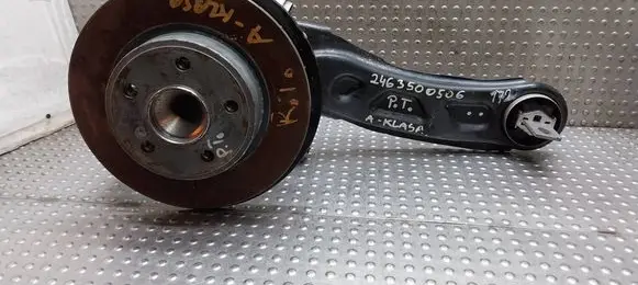Rear wheel hub