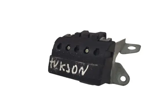 Hyundai Tucson JM Sliding door contact joint 919502E000