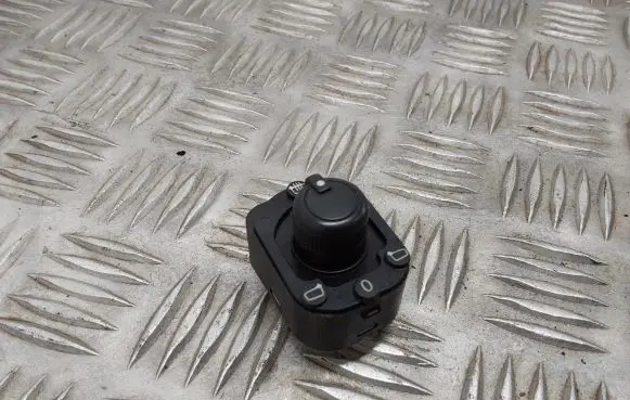 Audi A3 S3 8V Wing mirror switch 8V0959565A