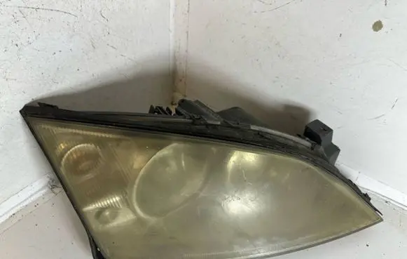 Ford Mondeo Mk III Headlight/headlamp