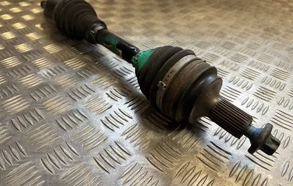Mercedes-Benz C AMG W205 Front driveshaft A205330