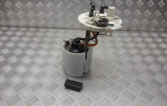 Opel Astra J Mechanical fuel pump 13577238