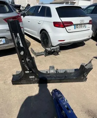 Renault Captur II Pillar (middle) 