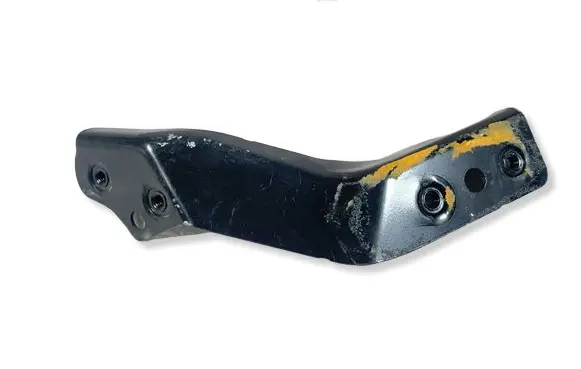Mercedes-Benz C W204 Front bumper mounting bracket A2046200285 0770