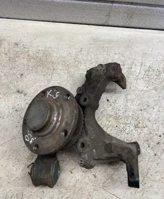 Audi A4 S4 B7 8E 8H Rear wheel hub