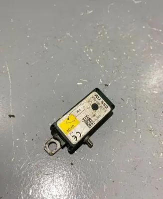 Audi A6 S6 C5 4B Antenna control unit 4B9035225A AU552