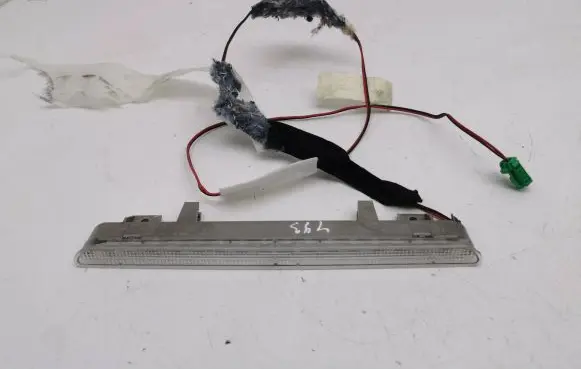 Peugeot 508 Third/center stoplight 9654923180
