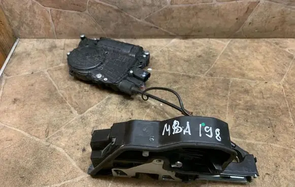 BMW 7 F01 F02 F03 F04 Tailgate window lock/catch/latch 41533098