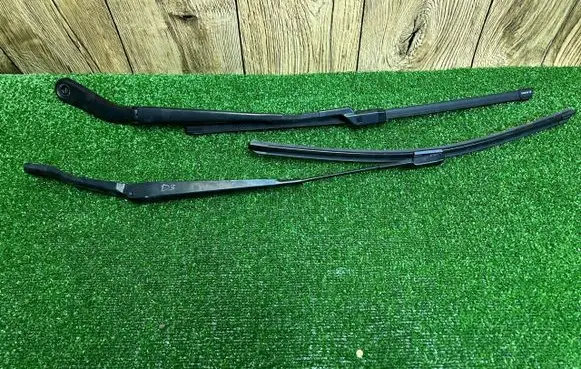Peugeot Partner Front wiper blade arm ramiewycieraczki