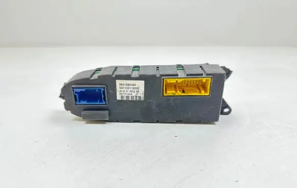 Peugeot 607 Door control unit/module 09751068 501135110050 9641086480