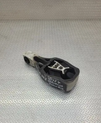 Peugeot 308 Engine mount bracket 9811786680