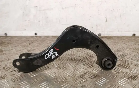 Toyota C-HR I Rear control arm 8712C