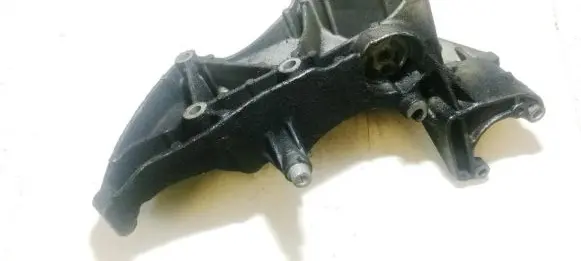 Nissan Primera Engine mounting bracket 8200183234