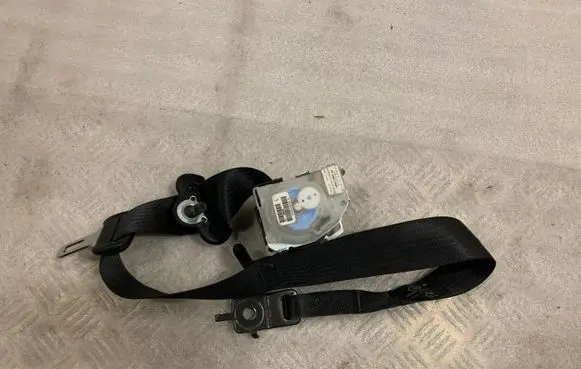 Jeep Grand Cherokee Rear seatbelt 5ME41DX9AA