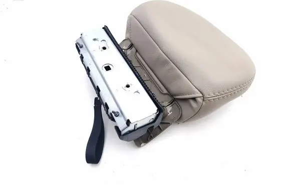 Volvo XC90 Rear seat headrest 