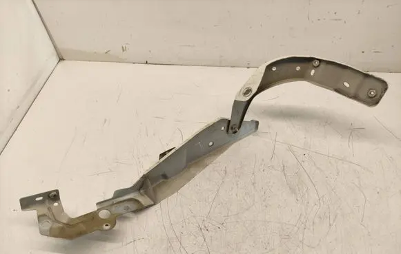 Citroen C4 II Picasso Headlight/headlamp mounting bracket 016693D04 1614 9801669380