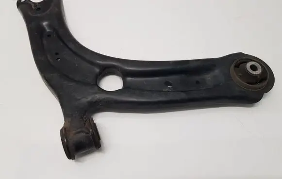 Volkswagen Touran III Front lower control arm/wishbone 5Q0407182 5Q0407183