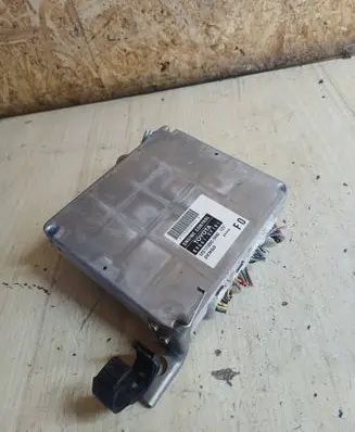 Toyota Corolla Verso E121 Engine control unit/module 1758009440 896610F101 MB1758009440