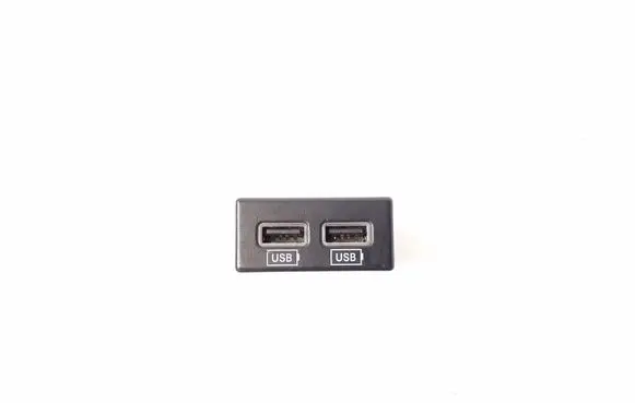Jeep Grand Cherokee USB socket connector 68145567AA
