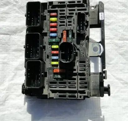 Citroen C4 I Fuse box set S118983006K 9657718780 BSML0600