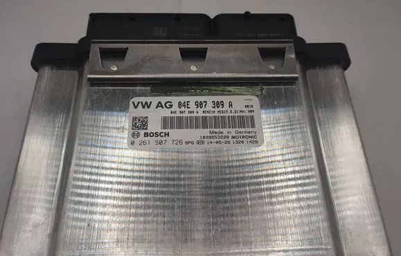 Skoda Octavia Mk3 (5E) Engine control unit/module 04E907309A 0261S07726