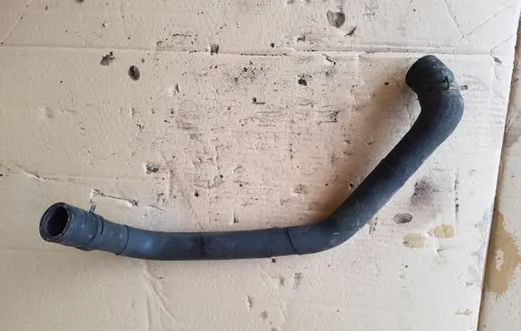 Ford Transit - Tourneo Connect Engine coolant pipe/hose