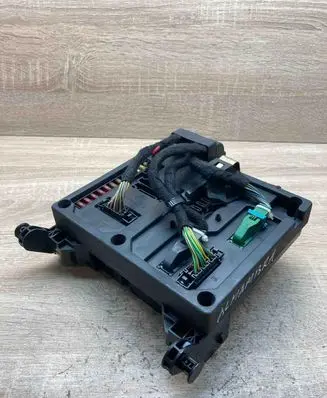 Seat Alhambra (Mk1) Fuse module 7MO962258B S108145300D