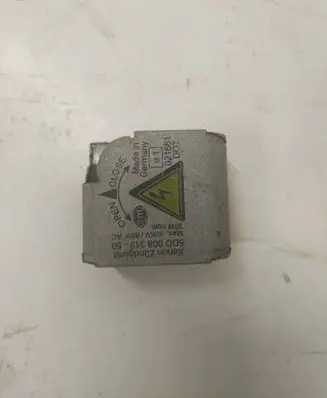 Mercedes-Benz E W212 Xenon control unit/module 5DD08831950