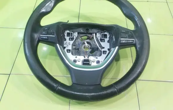 BMW 5 F10 F11 Steering wheel 17AB57