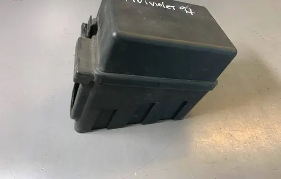 BMW 7 E38 Relay mounting block 61138368638 61131382419