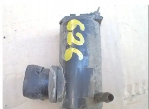 Mazda 626 Windscreen/windshield washer pump