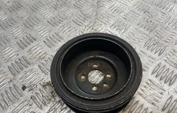 Volkswagen PASSAT B8 Crankshaft pulley 03G105243