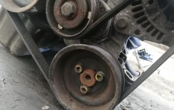 Skoda Octavia Mk1 (1U) Power steering pump 030145269